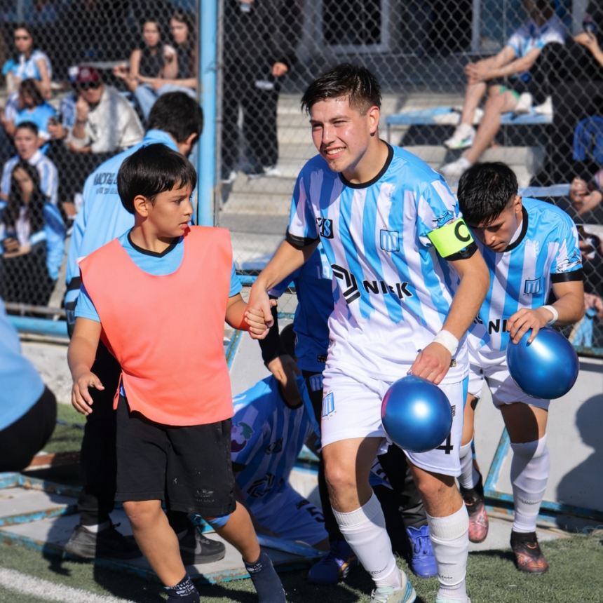 SANTIAGO TAPIA ANALIZ&Oacute; LA GOLEADA DE RACING EN 