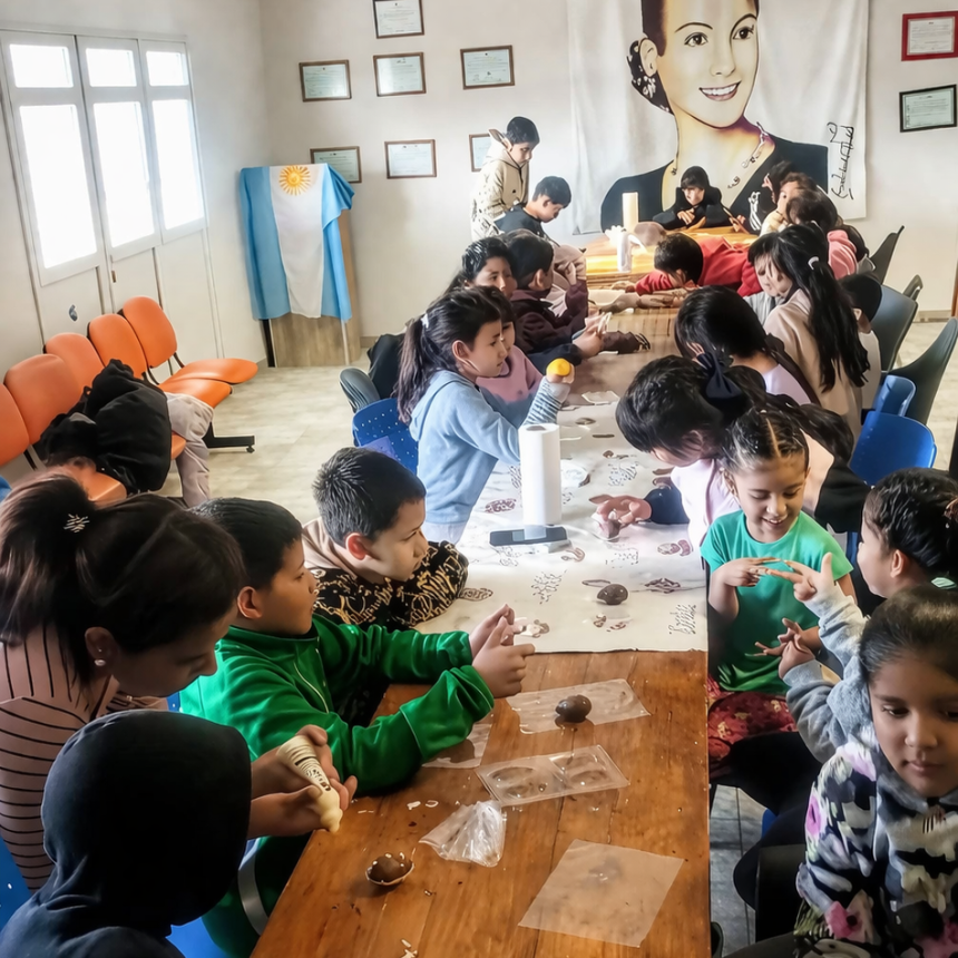 EL MERENDERO PATAGONIA ARGENTINA ASISTE A 30 FAMILIAS EN SAN JULI&Aacute;N