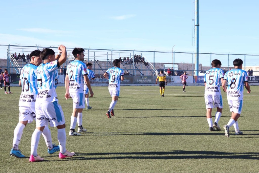 RACING CERR&Oacute; UN GRAN SEMESTRE Y APUESTA AL CRECIMIENTO DE SUS JOVENES TALENTOS